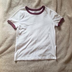 H&M || basic white tshirt w/ contrast trim